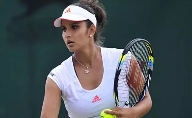 Sania Mirza Madison Keys upset top seeds to storm into quarters - Sakshi