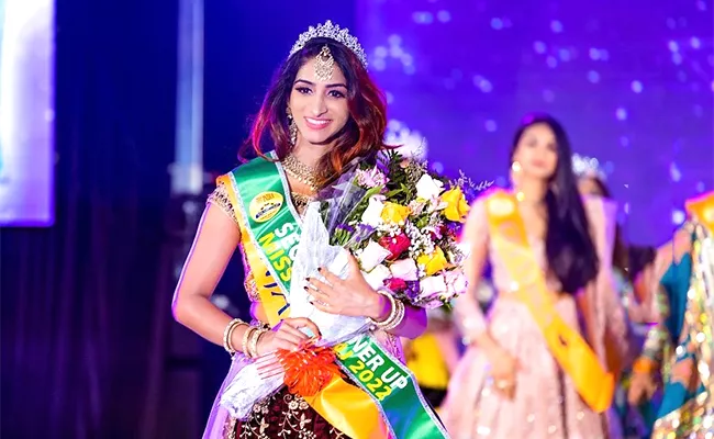 Sanjana Chekuri Second Runner up Indian American Teenager - Sakshi