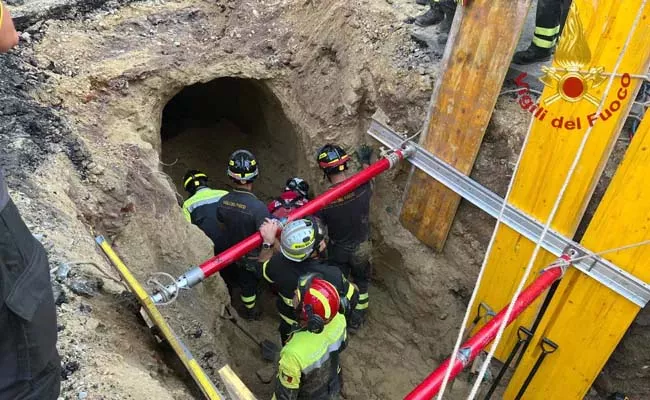 Gang Planning To Rob Bank In Rome Rescued After Tunnel Collapse - Sakshi