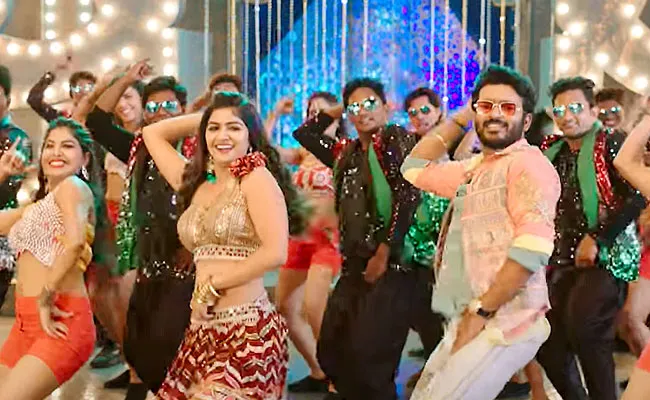 New Song Released From Nenu Meeku Baga Kavalsina Vadini Movie - Sakshi