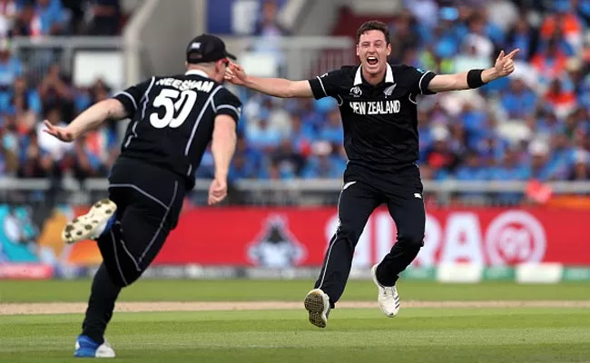 New Zealand pacer Matt Henry ruled out due to rib injury - Sakshi