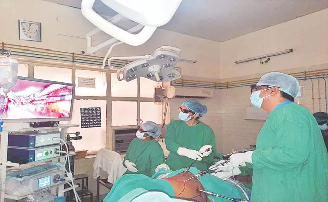 Telangana: MNJ Hospital Introduces High Tech 3D Laparoscopy Equipment - Sakshi