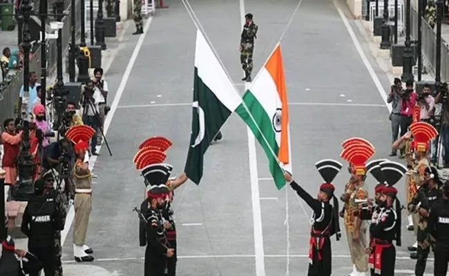 Beating Retreat Ceremony At The Attari Wagah Border Amritsar - Sakshi