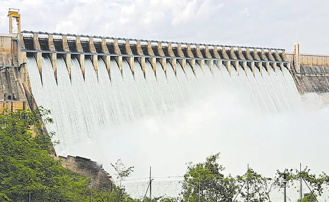 Srisailam is going to get more flood water Krishna Water - Sakshi