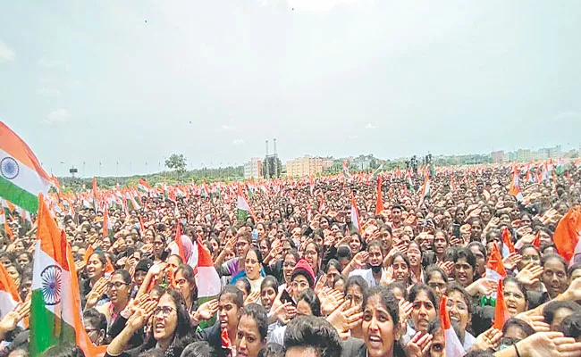 Indian Book of Records To Malla Reddy University - Sakshi