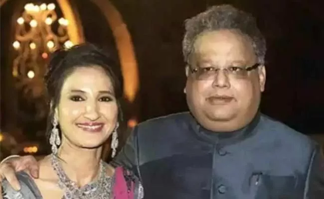 Rakesh Jhunjhunwala Wife Rekha Jhunjhunwala Holds Around 10000 Worth 19 Stocks - Sakshi