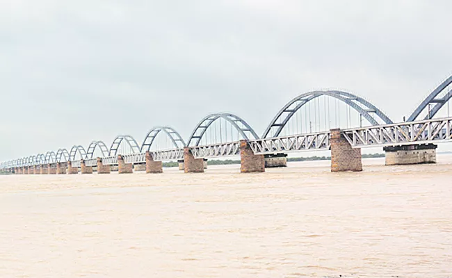 Godavari Flood Rising AP - Sakshi