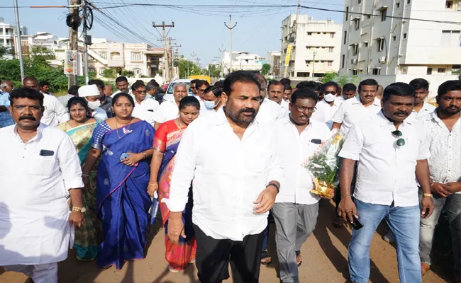 Nellore: MLA Kotamreddy Sridhar Reddy Laying Foundation Stone For Road Works - Sakshi