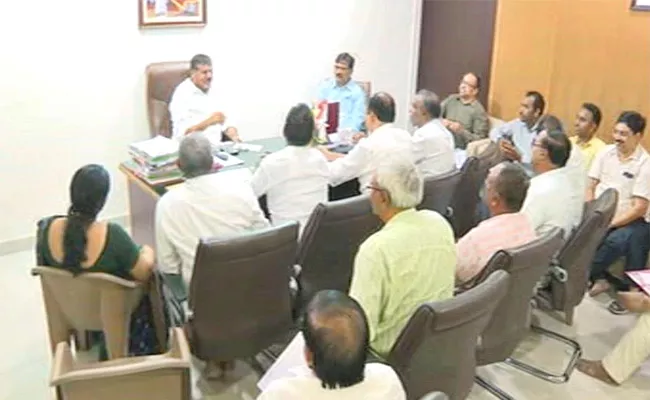 Teacher Unions Meeting With Minister Botsa Satyanarayana - Sakshi