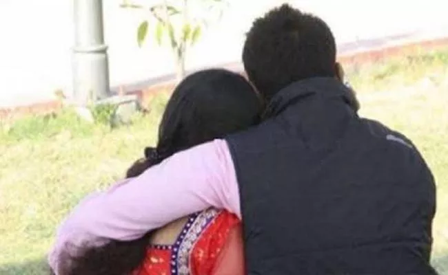 Man Held For Assassination Of His Lover Husband In Eluru - Sakshi