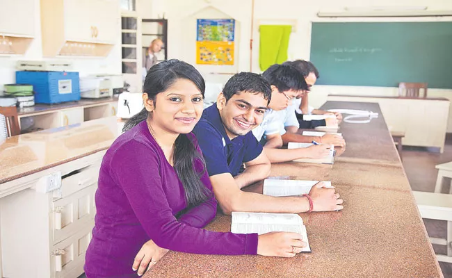 Telangana: Higher Education Council Efforts To Make Degree Courses Attractive - Sakshi