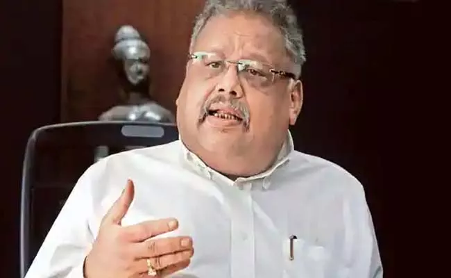 What Rakesh Jhunjhunwala said about being called India Warren Buffett - Sakshi