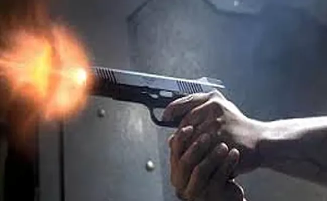 Army Jawan From Telangana Shoots Himself Dead In Bihar  - Sakshi