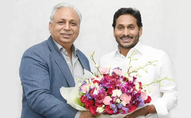 Tech Mahindra MD CP Gurnani Meets CM YS Jagan - Sakshi