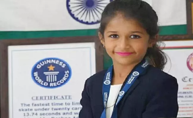 7 Year Old Pune Girl Sets World Record Skates Under 20 Cars - Sakshi