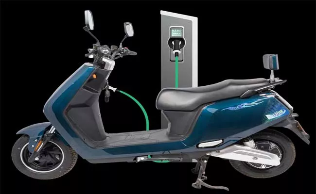 Hyderabad: Charznet Partnership With Electric Vehicle Company Bikewo - Sakshi