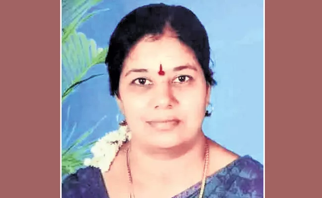 Tamil Nadu: Teacher Commits Suicide Due To Principal Harassment Velur - Sakshi