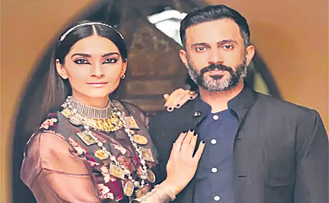 Sonam Kapoor, Anand Ahuja blessed with baby boy - Sakshi