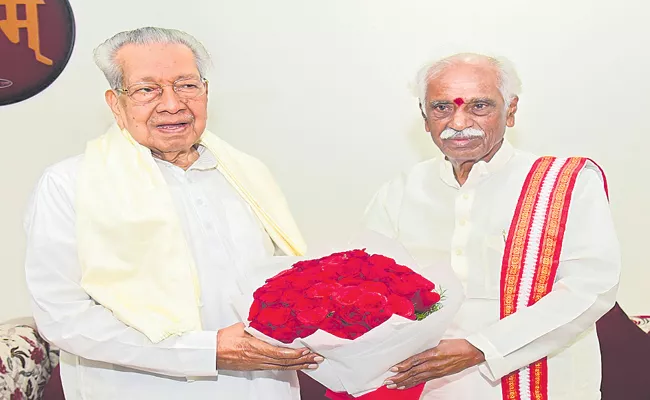 Haryana Governor Bandaru Dattatreya meets AP Governor - Sakshi