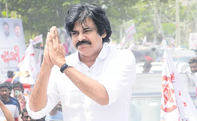 Janasena Leader Pawan Kalyan On Chiranjeevi PrajaRajyam Party - Sakshi