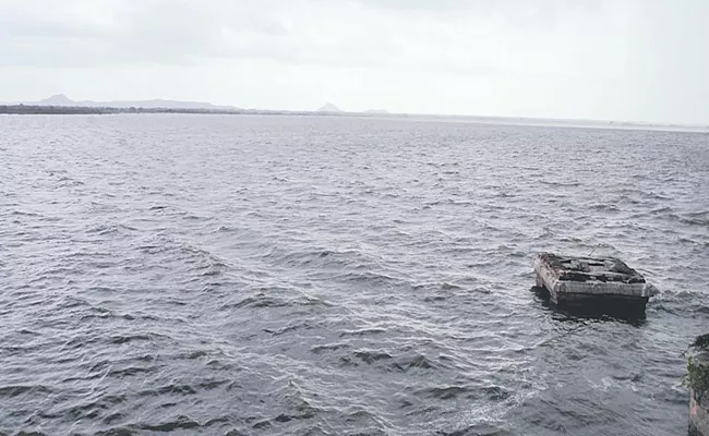 There is no deficit this year for Heavy Rains Meteorological Department - Sakshi