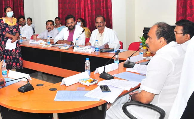 Better Medical Services at Ongole GGH: Balineni Srinivas Reddy - Sakshi