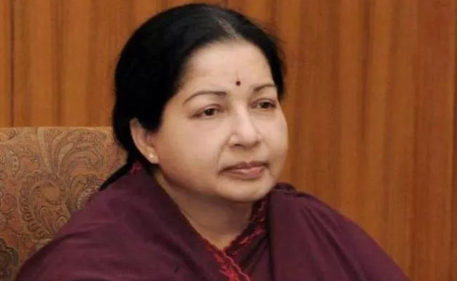 Arumuga swamy Submit Jayalalithaa Death Report To CM Stalin - Sakshi