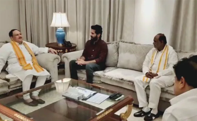 Hero Nithin Meets With JP Nadda At Novotel Shamshabad - Sakshi