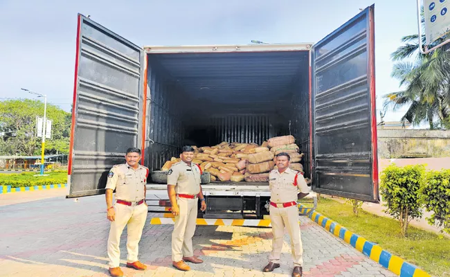 1550 kg of ganja seized Andhra Pradesh - Sakshi