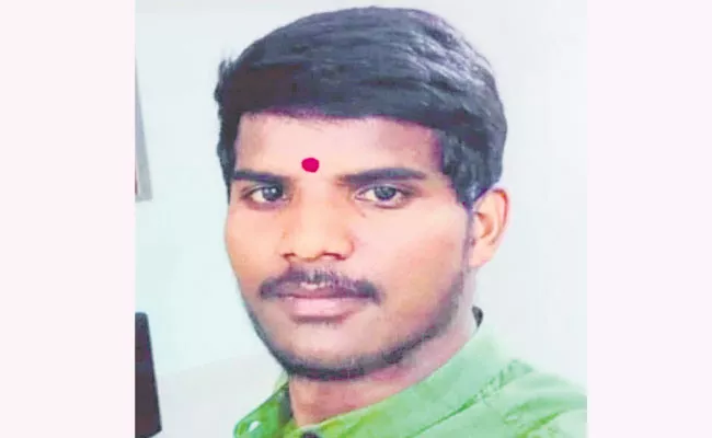 Housekeeper Suicide At Minister Vemula Prashanth Reddy Residency In Nizamabad - Sakshi