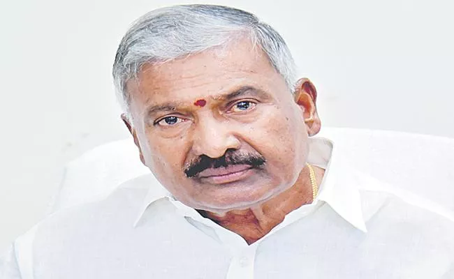 Peddireddy Ramachandra Reddy Convoy misses Road Accident - Sakshi