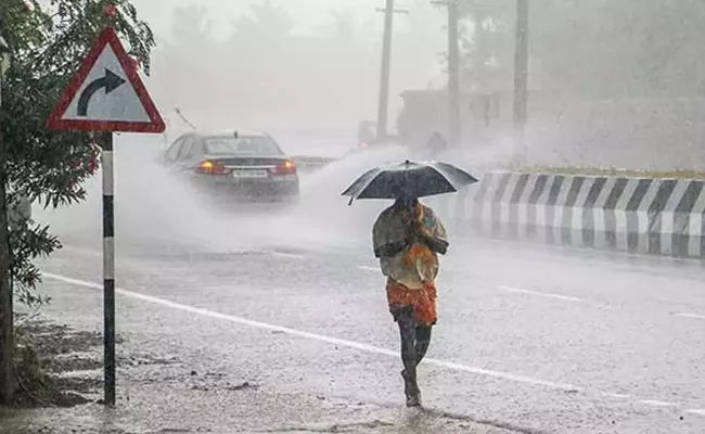 Weather Forecast IMD Predicts Heavy Rains Next Three Days Rayalaseema - Sakshi