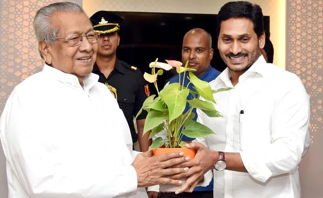 CM YS Jagan Birthday Wishes To AP Governor Biswabhusan Harichandan - Sakshi