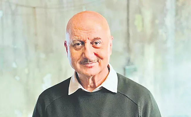 Anupam Kher joins Ravi Teja Tiger Nageswara Rao Movie - Sakshi