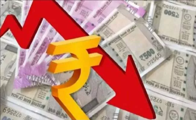 Rupee plummets 68 paise against US dollar - Sakshi