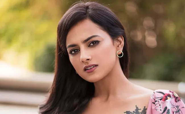 Shraddha Srinath Satires On Social Media Account - Sakshi