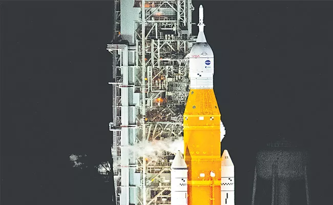 Nasa Moon Mission: Launch Aborted Due To Malfunctioning Engine - Sakshi