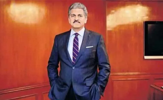 Businessman Anand Mahindra shares adorable video dont miss last twist - Sakshi