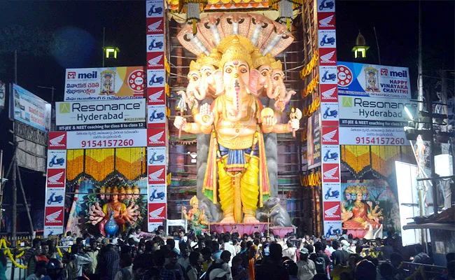 Khairatabad Ganesh 2022: Governor Tamilisai Talasani Attend For First Pooja - Sakshi