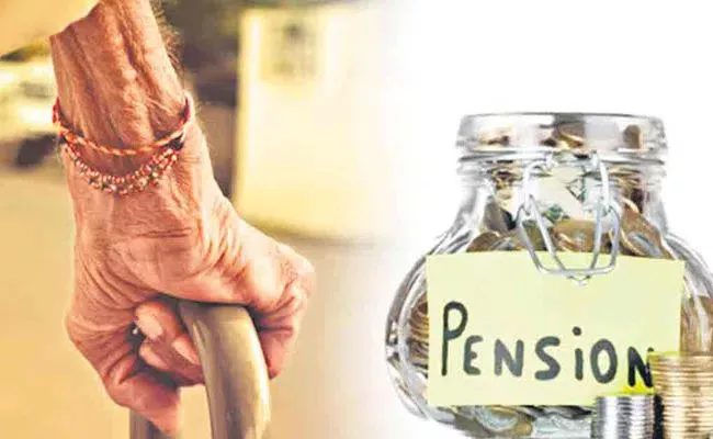 Telangana Govt Issued Family Pension Guidelines - Sakshi