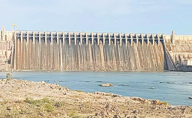 Flood receded into Srisailam Dam - Sakshi