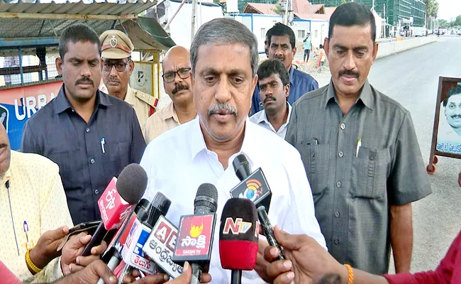 Sajjala Ramakrishna Reddy Responded To MP Gorantla Madhav Case - Sakshi