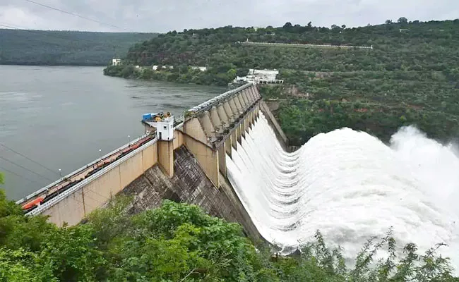 Conflict Between Telangana And AP States Over Srisailam Reservoir - Sakshi