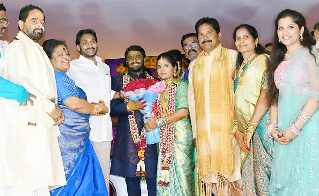 AP CM YS Jagan Attends Speaker Tamminenis Son Marriage Reception - Sakshi