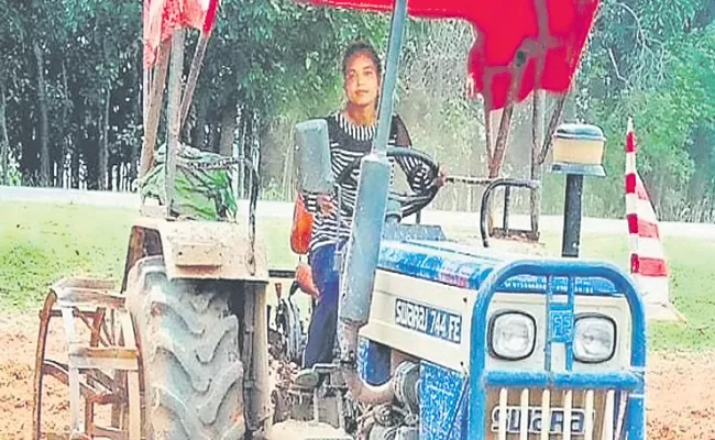 Bad omen: banned ploughing by a young woman in her own - Sakshi