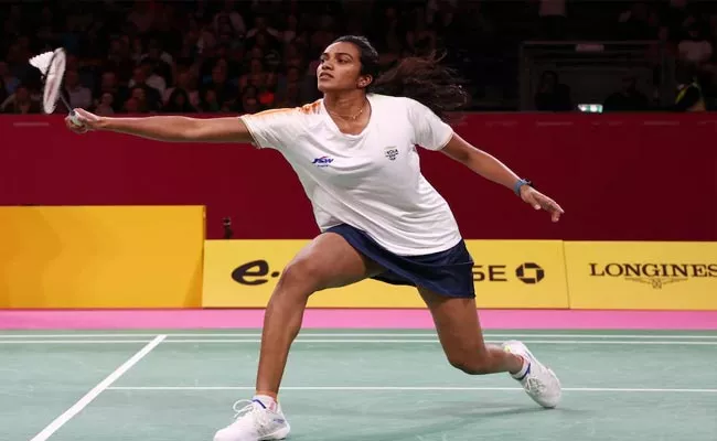 PV Sindhu Storms into Semi finals In Common wealth Games 2022 - Sakshi