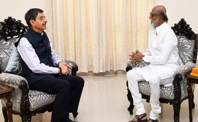 Rajinikanth Meets Tamil Nadu Governor Ravi - Sakshi