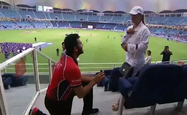 Hong Kong batter Kinchit Shah  Proposes to girlfriend after game - Sakshi