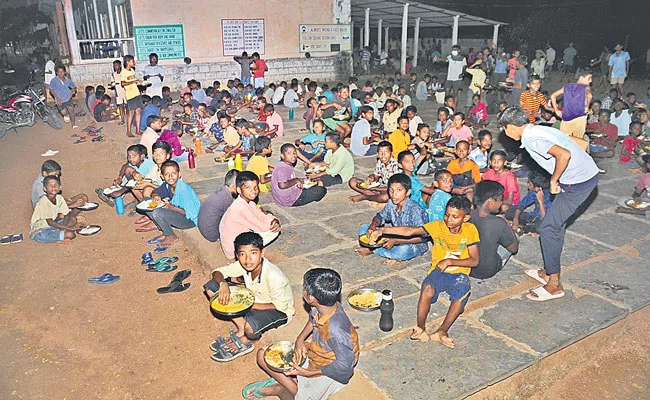 Special Report On Gurukul School Students Problems - Sakshi