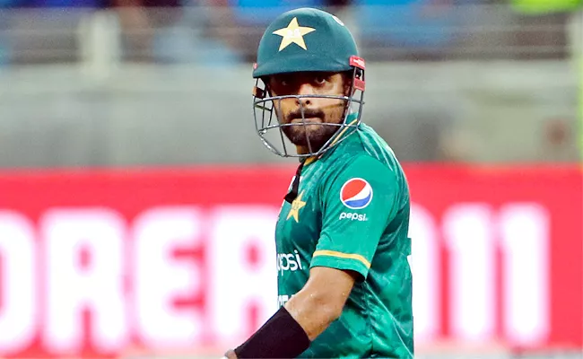 Twitter reacts as Babar Azam struggles against Sri Lankan bowlers in Asia Cup 2022 - Sakshi